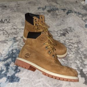 - Boy Timberland